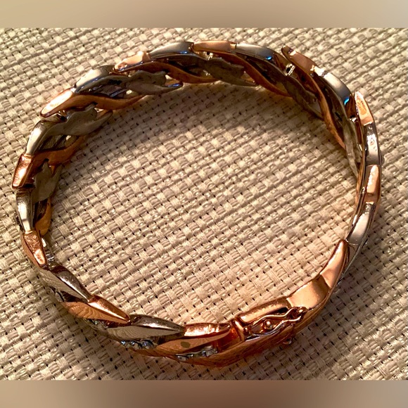 Bradford Exchange Copper Healing Waves bracelet - Picture 2 of 5